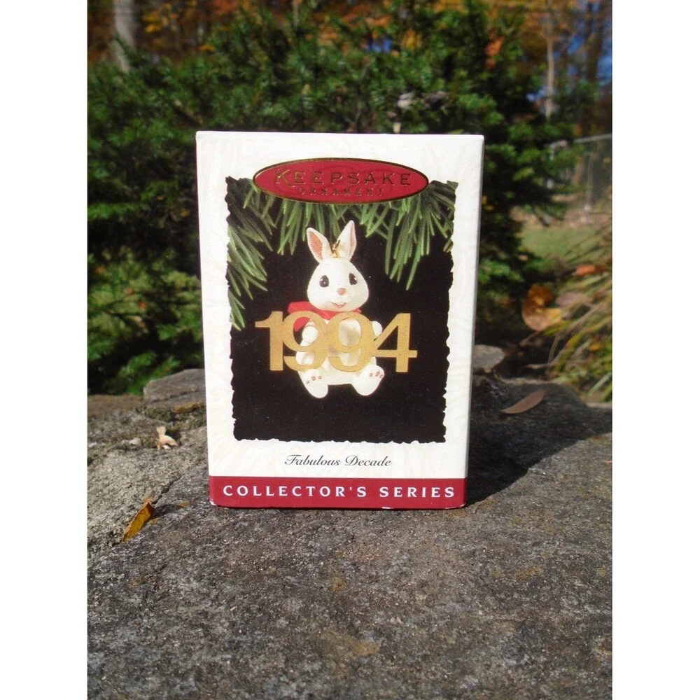 Hallmark bunny 1994 Fabulous Decade series, vintage Christmas